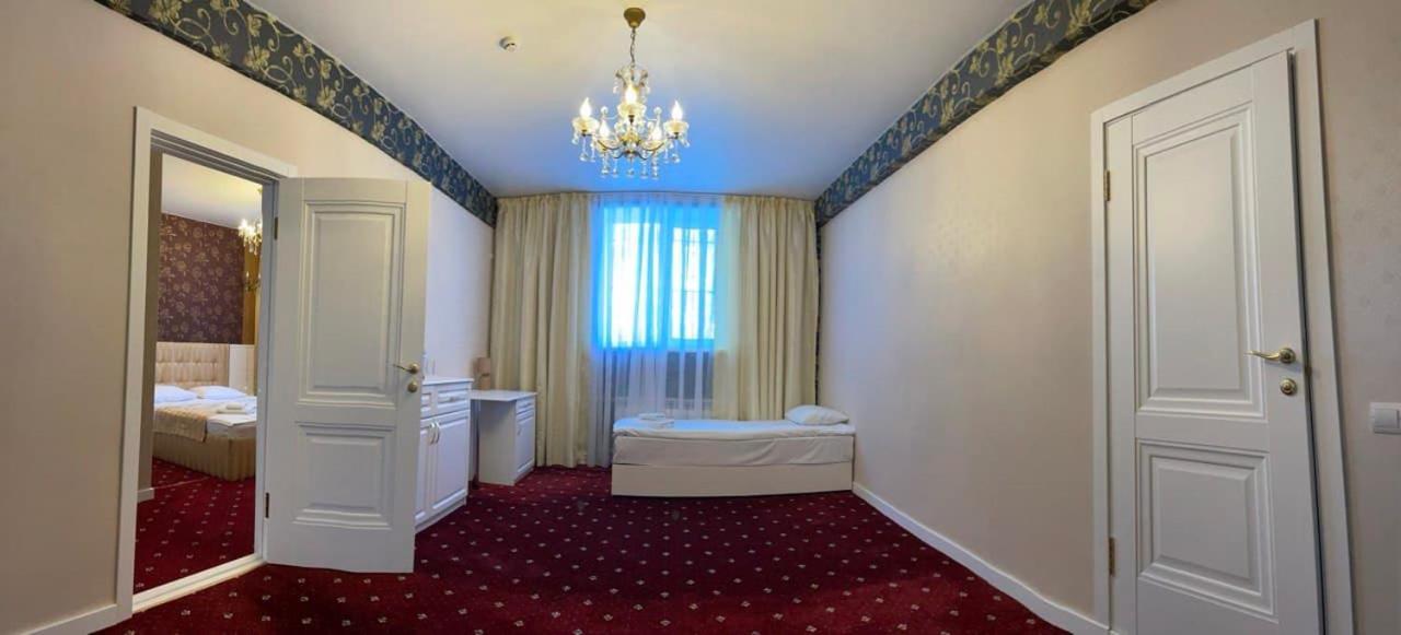 Sergeev Hotel Mykolajiv Exteriér fotografie